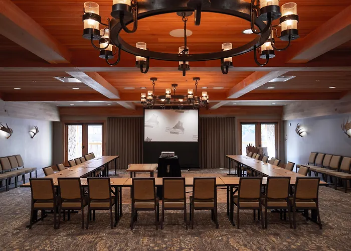 Moose Hotel And Suites Banff